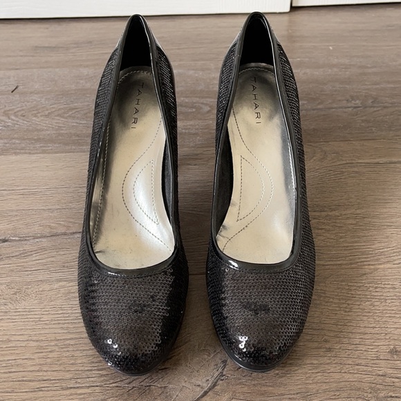 Tahari heels size 8 - Picture 4 of 14